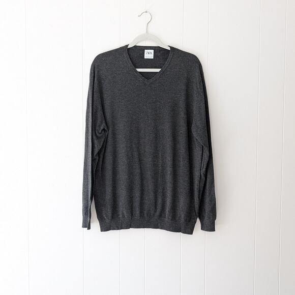 Zara Men's Dark Grey V-Neck Basic Sweater Knit Top, size XL - Picture 1 of 3